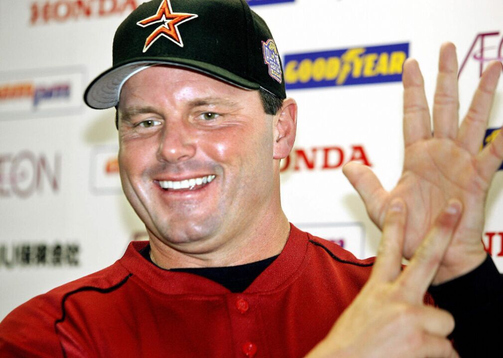 2004: Roger Clemens wins his seventh Cy Young